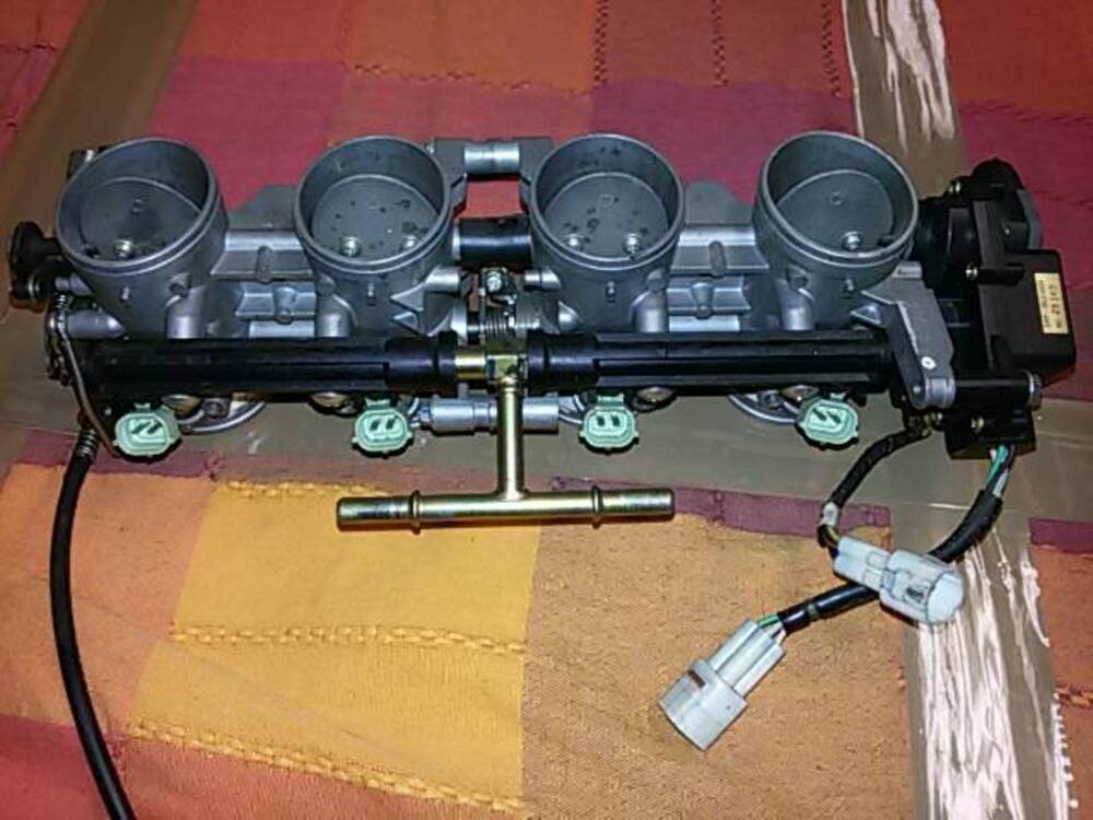 gruppo iniezione kawasaki 636