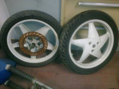 cerchi completi di gomme gilera bullit 50