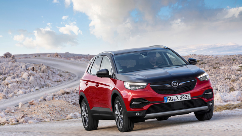 Opel Grandland X, arriva la variante plug-in hybrid