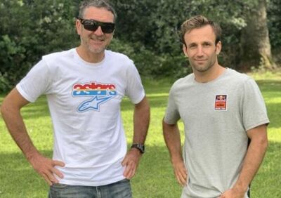 Zarco si aggrappa a JM Bayle dopo l’attacco di KTM