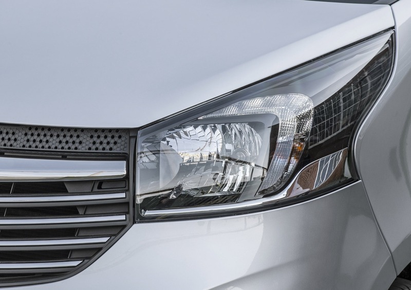 Opel Vivaro Furgone (16)