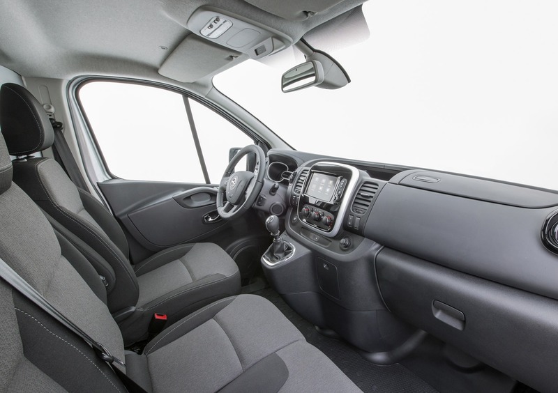 Opel Vivaro Furgone (10)