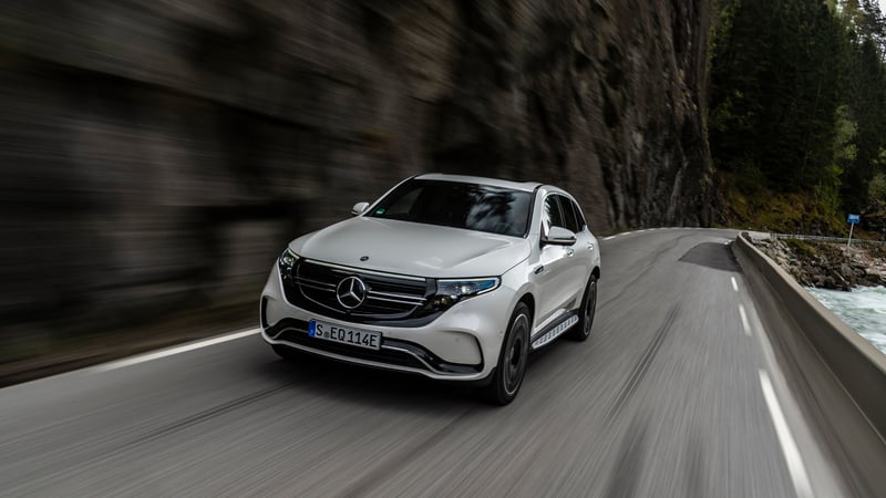 Mercedes EQC 400, la famiglia elettrica EQ parte da 400 km di autonomia [Video]