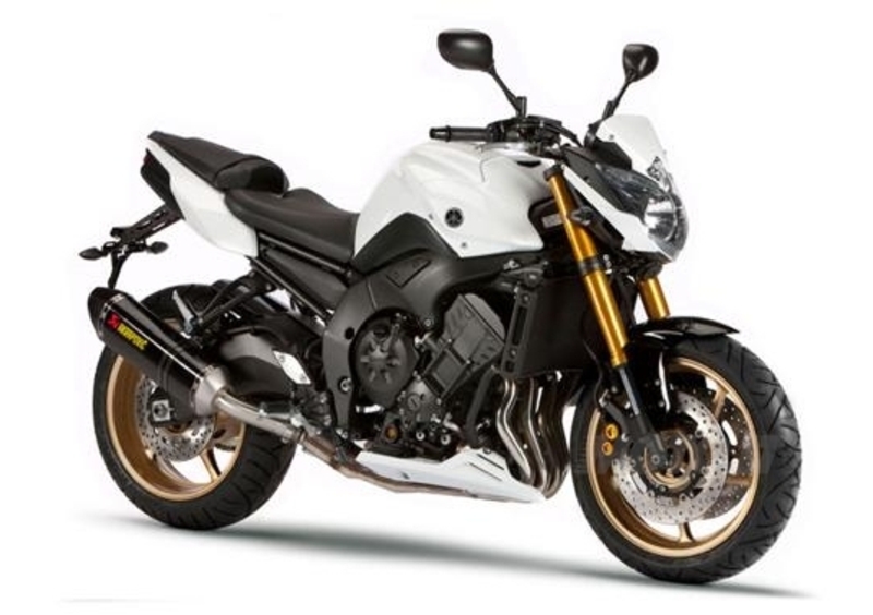 Yamaha FZ8 con 900 euro di accessori in omaggio