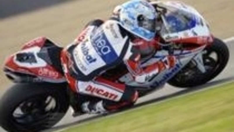 Superbike. Fantastico Checa! Sua la Superpole di Donington