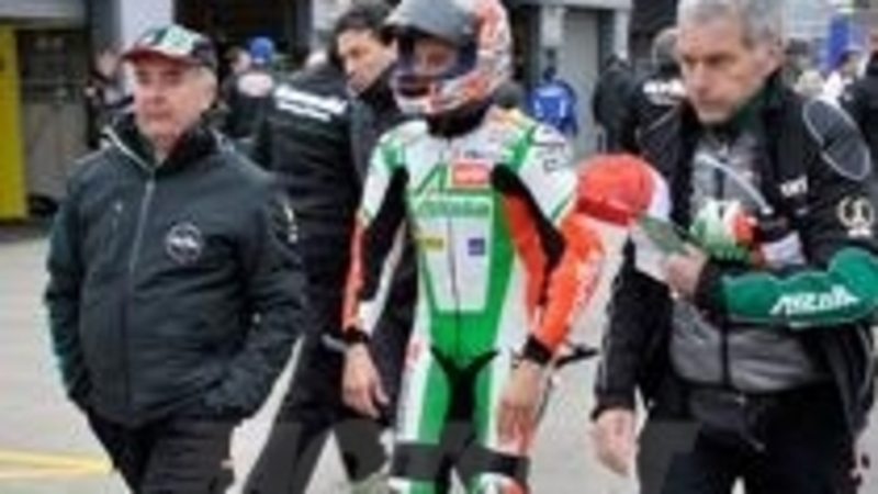 Superbike. Biaggi e Melandri, scintille e multe