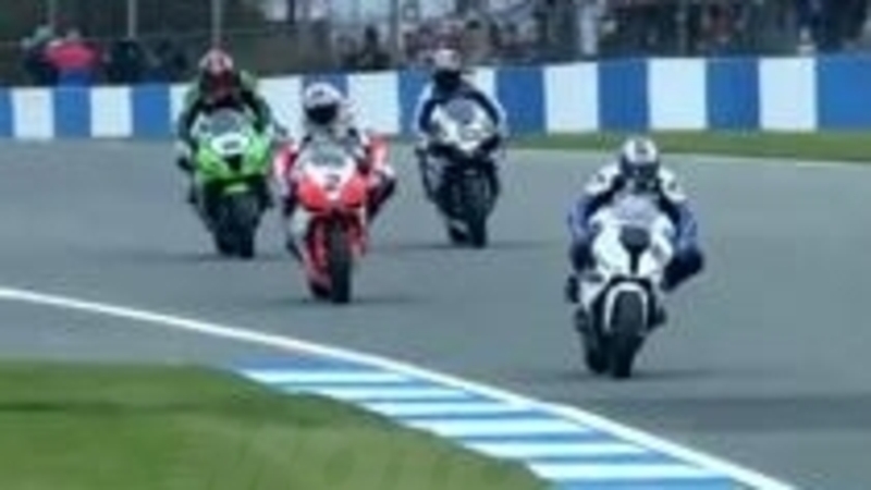 Highlights Race 1 SBK Donington 2011 