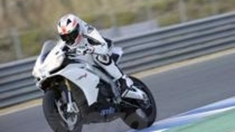 Aprilia RSV4 R APRC e RSV4 Factory APRC 2011