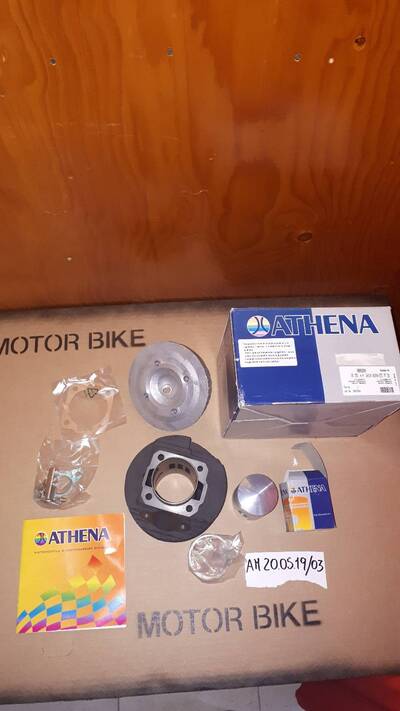 Cilindro Athena 005200 ghisa Vespa ET3 7T 2S