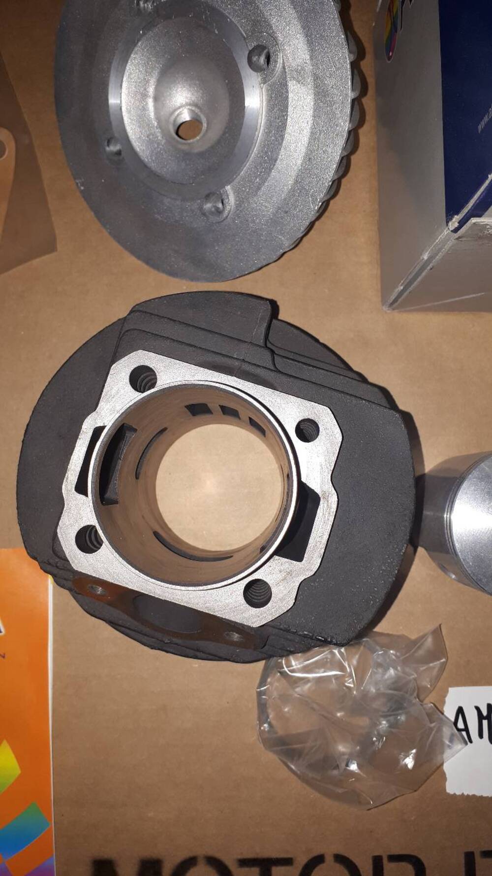 Cilindro Athena 005200 ghisa Vespa ET3 7T 2S (3)