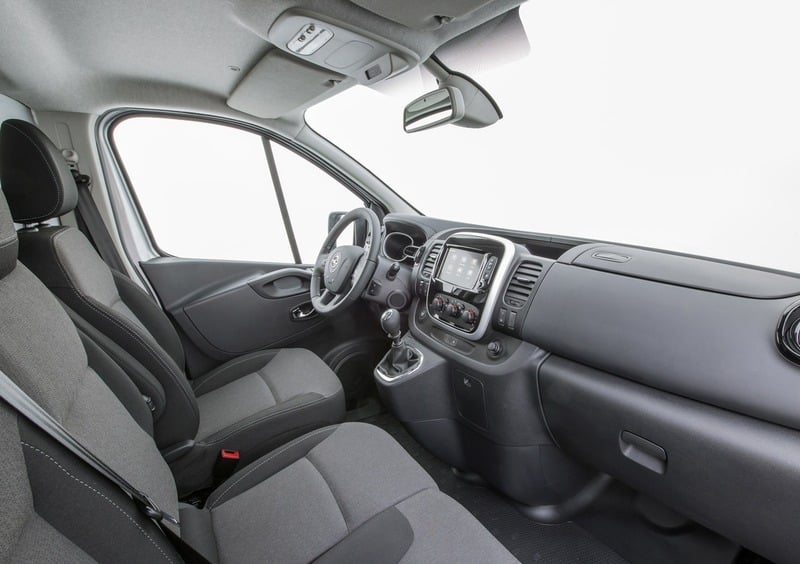 Opel Vivaro (2019-->>) (24)