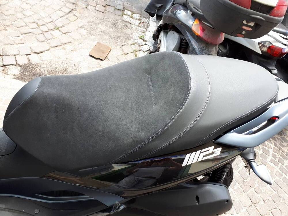 Piaggio MP3 300 ABS Hpe (2021 - 24) (6)