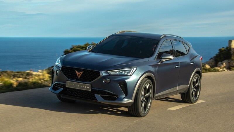 Cupra Formentor: le prime foto del SUV ibrido in strada