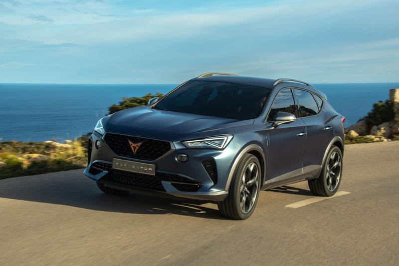 Cupra Formentor: le prime foto del SUV ibrido in strada