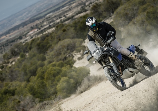 Yamaha Ténéré 700: TEST anteprima