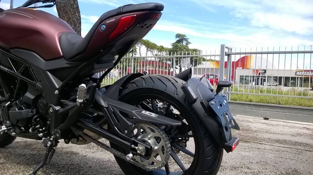 Benelli 502 C (2021 - 25) (5)