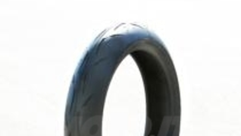 Battlax Racing R10, il nuovo pneumatico da pista Bridgestone 