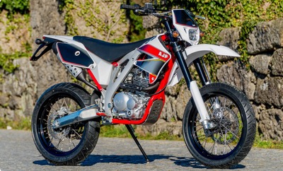 AJP PR4 125 Supermoto Pro