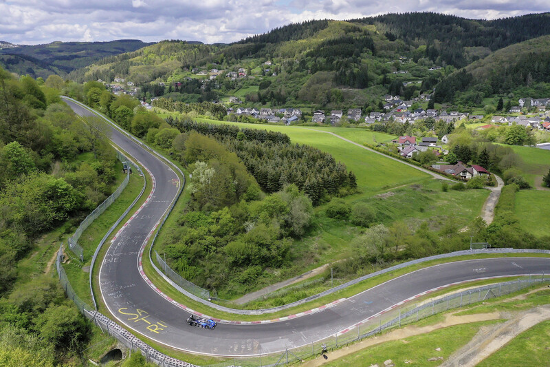 Sono iniziati i test del prototipo elettrico Volkswagen ID.R al Nurburgring