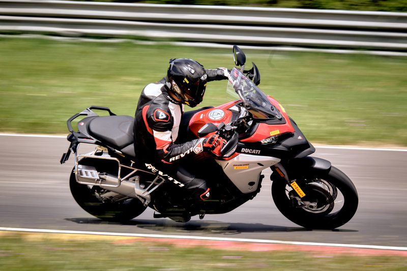 La Ducati Multistrada in azione a Pergusa