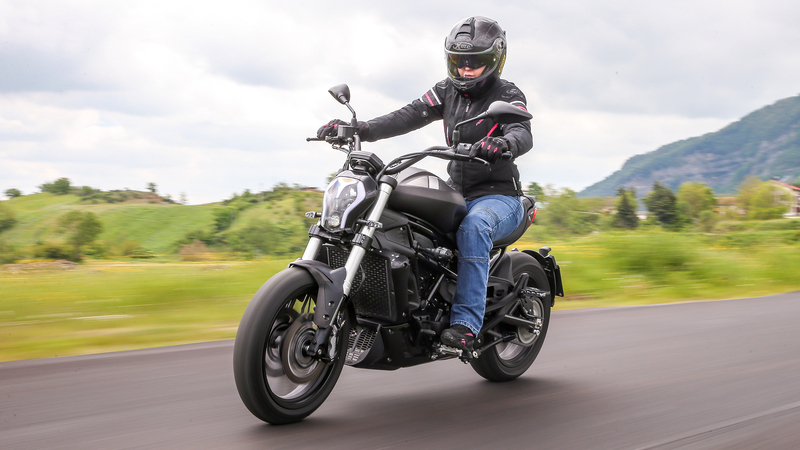 Benelli 502C TEST: la cruiser che non c&#039;era