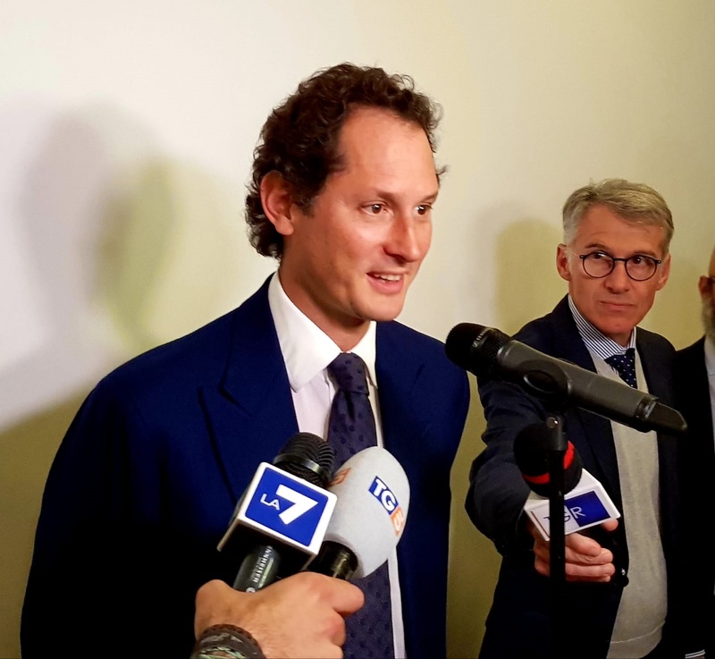 Elkann in procinto di entrare in Aula Magna Bocconi, la sua dichiarazione &egrave; fiera e aperta verso il matrimonio con Renault