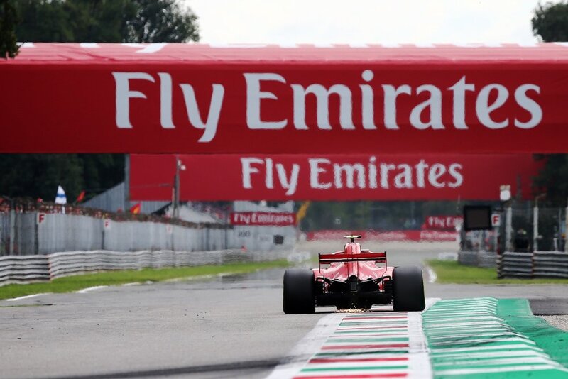 Il lungo rettilineo all&#039;uscita della curva Ascari a Monza