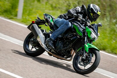 Kawasaki Z400 2019, TEST: la piccola Z affila le unghie