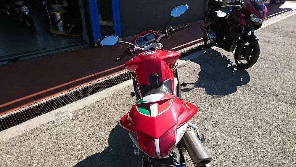 MV Agusta Brutale 990 R (2009 - 12) (5)