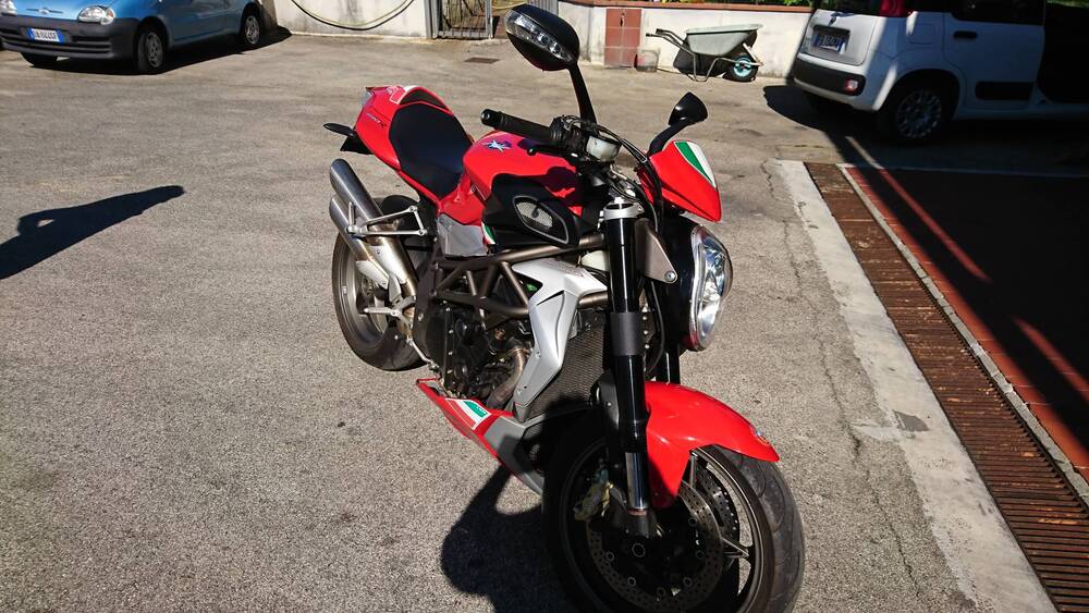 MV Agusta Brutale 990 R (2009 - 12) (3)