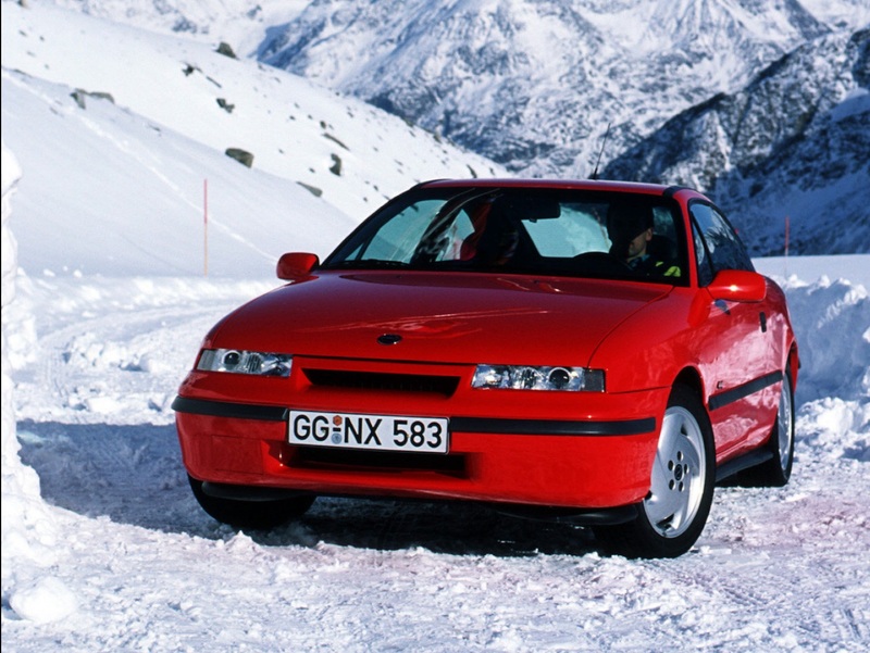 In versione 4x4 la Calibra era una coup&eacute; buona anche per la stagione invernale