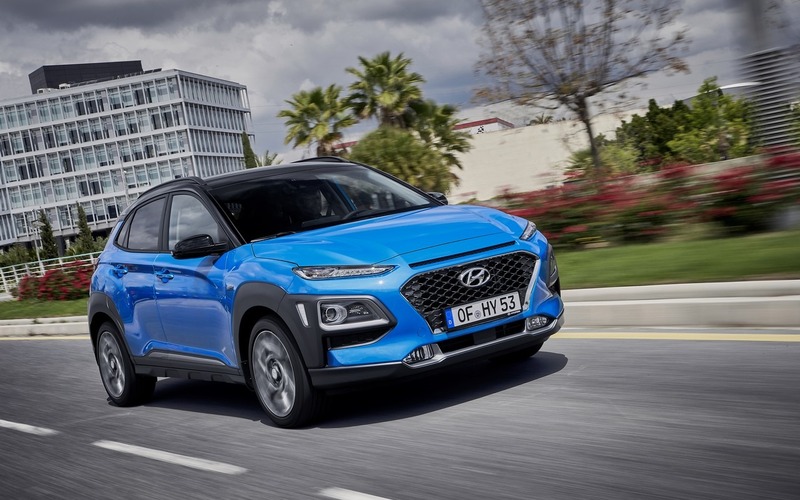 Hyundai Kona, ora &egrave; anche ibrida