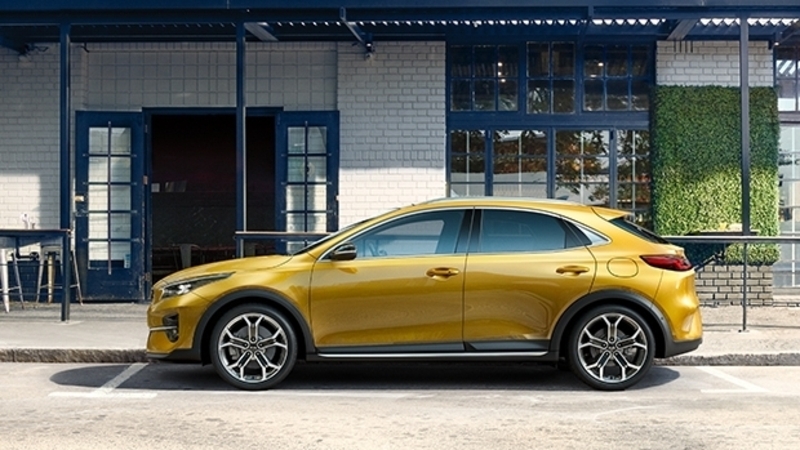 Kia XCeed, la prima immagine ufficiale del crossover