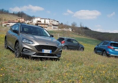 Ford Active, La gamma Crossover dell'ovale blu: al volante di Ka+, Fiesta e Focus [video]