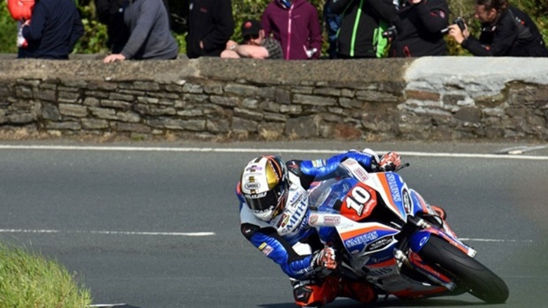 TT 2019: tripletta di Hickman. Lightweight a Dunlop