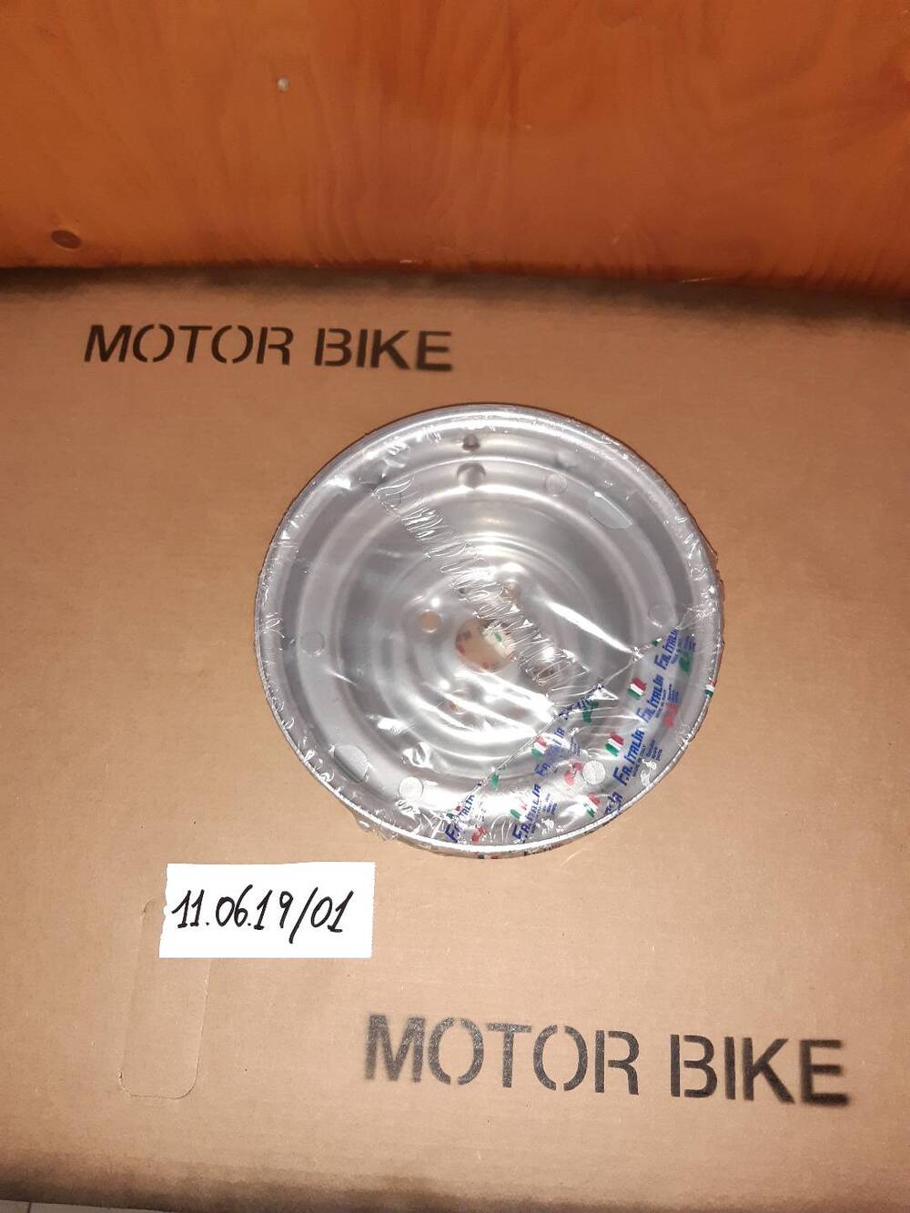 Coppia cerchi FA Ruota Piena per vespa Piaggio (3)