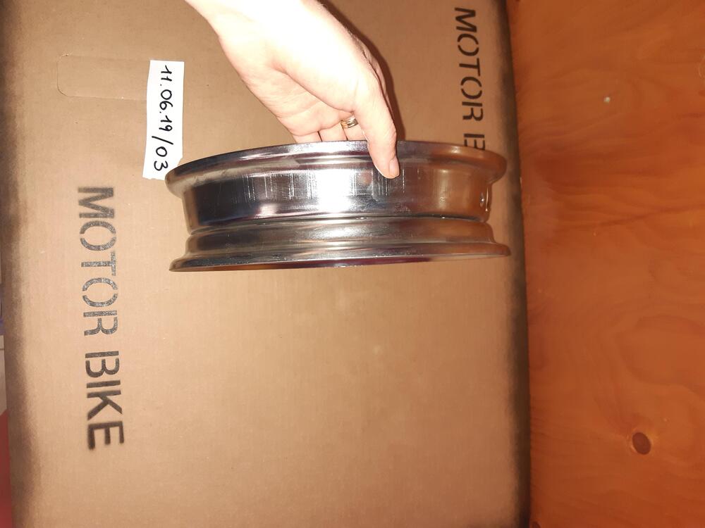 Cerchio 10 per vespa Piaggio (2)