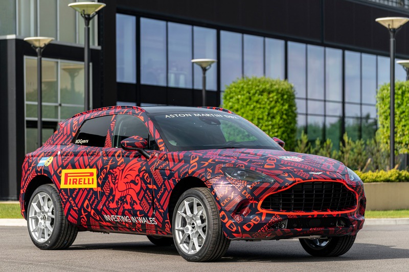 Aston Martin DBX: prodotti i primi esemplari