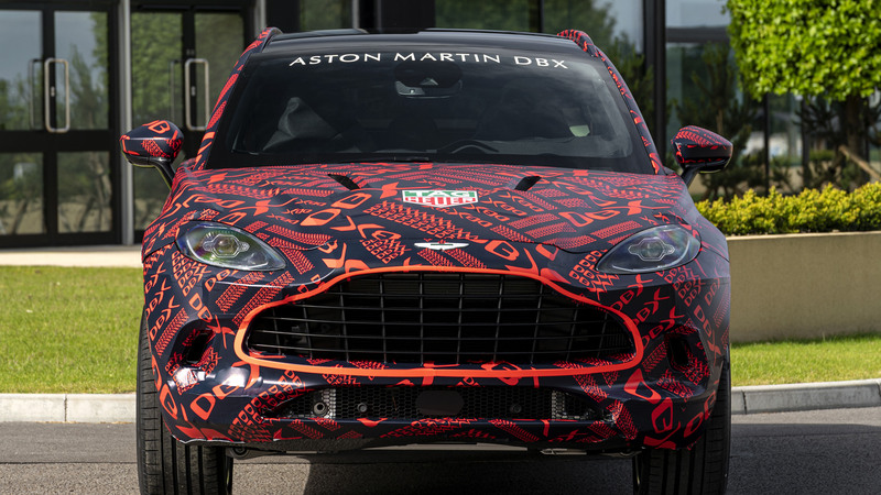 Aston Martin DBX: prodotti i primi esemplari