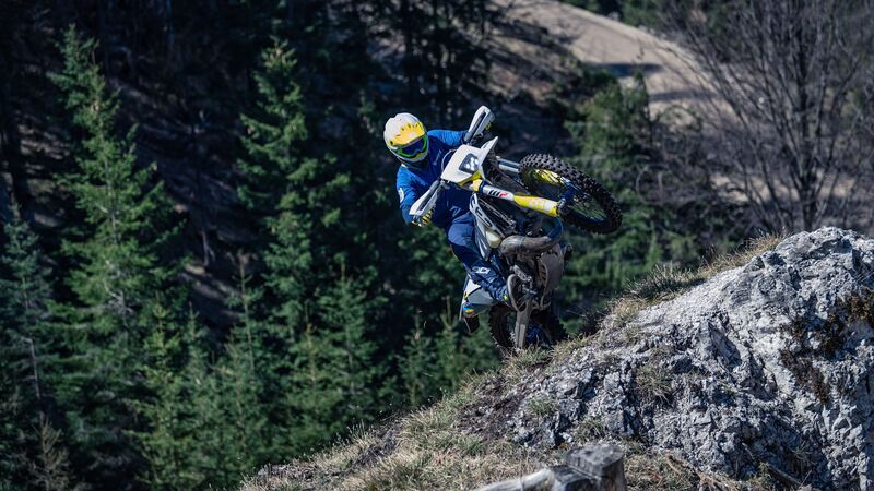 Husqvarna Enduro FE e TE 2020: novit&agrave; tecniche, e arriva la 150 a iniezione