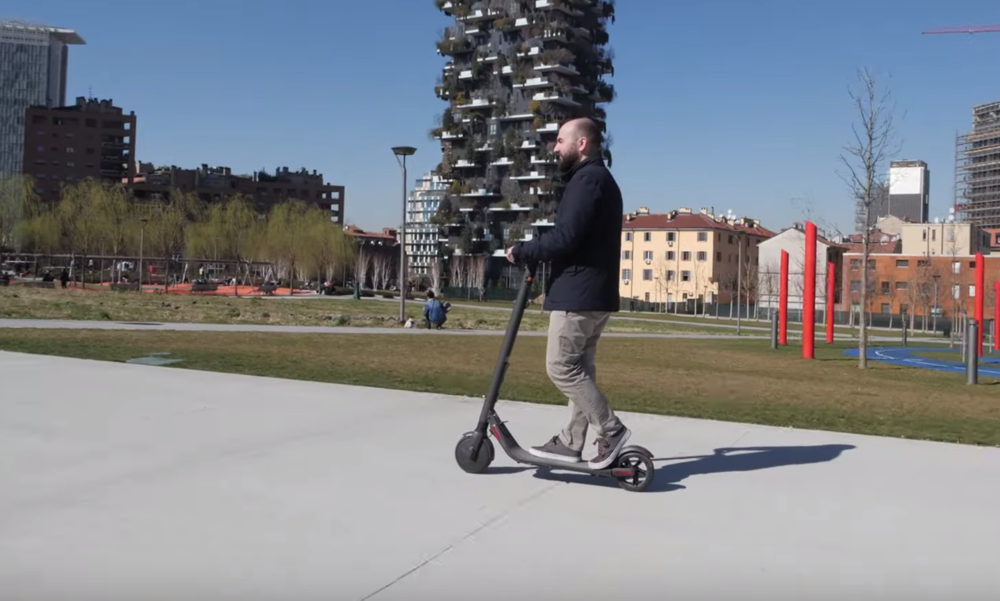 Leggi la nostra prova del Ninebot Segway ES2