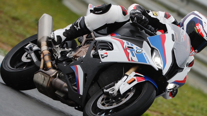 BMW S1000RR: tutto quello che c&#039;&egrave; da sapere