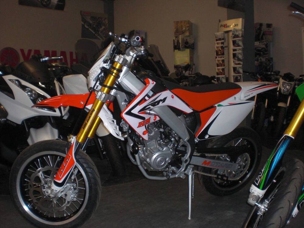 HM CRM F125 X Derapage 4t (3)