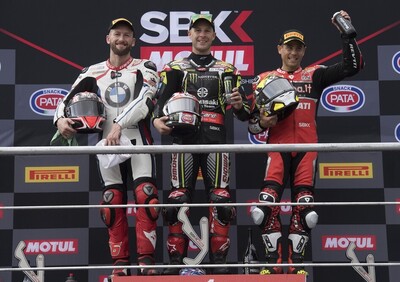 SBK, Rea vince Gara-1 sotto la pioggia a Misano