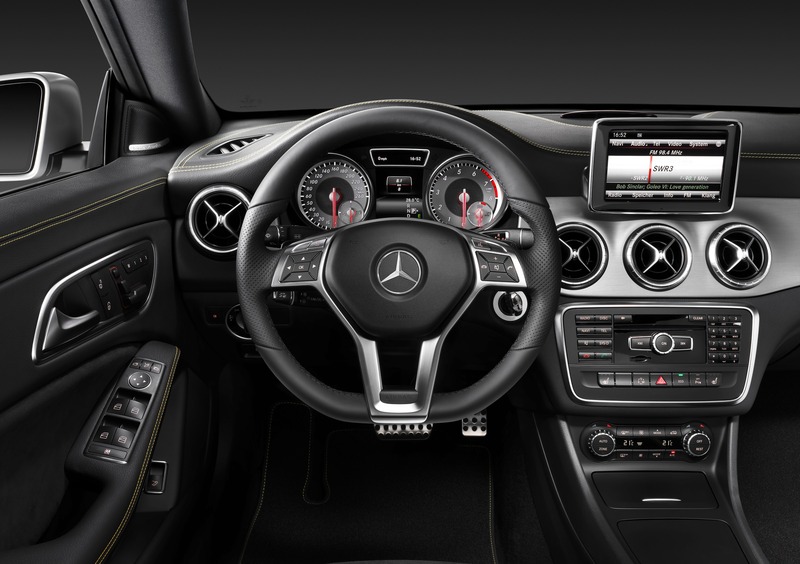 Mercedes-Benz CLA (2019-->>) (39)