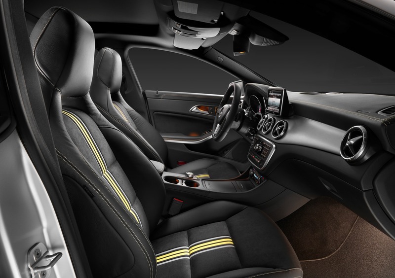 Mercedes-Benz CLA (2019-->>) (35)
