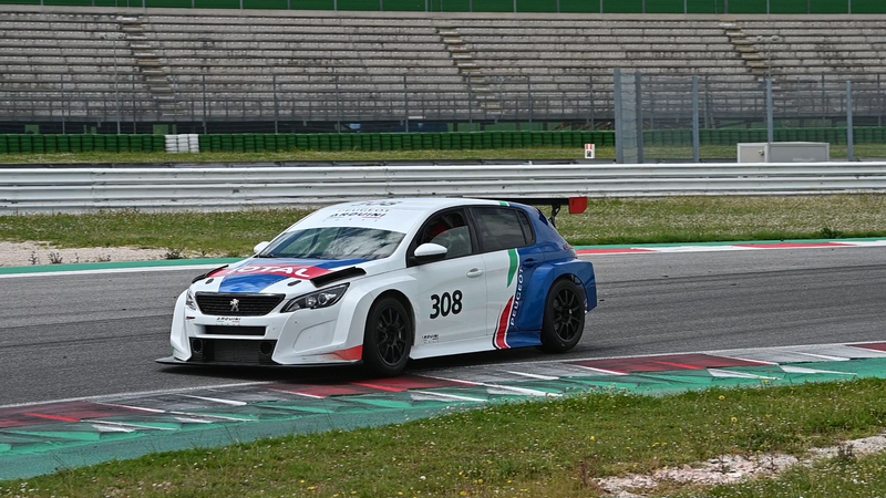 Peugeot 308 TCR, debutto a Adria