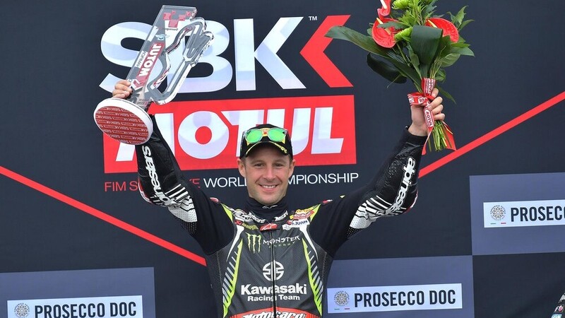 SBK 2019. Jonathan Rea vince Gara1 a Donington  