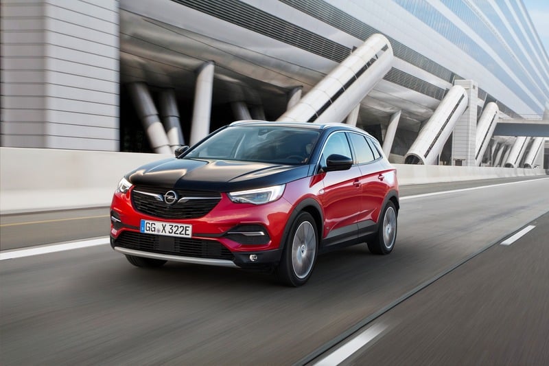 Opel Grandland X ibrida, al via gli ordini in Italia