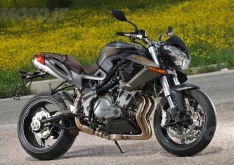 Benelli TNT 899 e TNT 1130 Century Racer